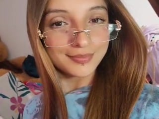 SaarahJones - Free videos - 358426321