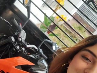 SaarahJones - Vídeos gratuitos - 360488678
