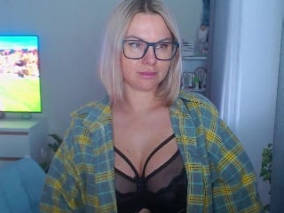 BelleLisaG - Ingyenes videók - 360393735